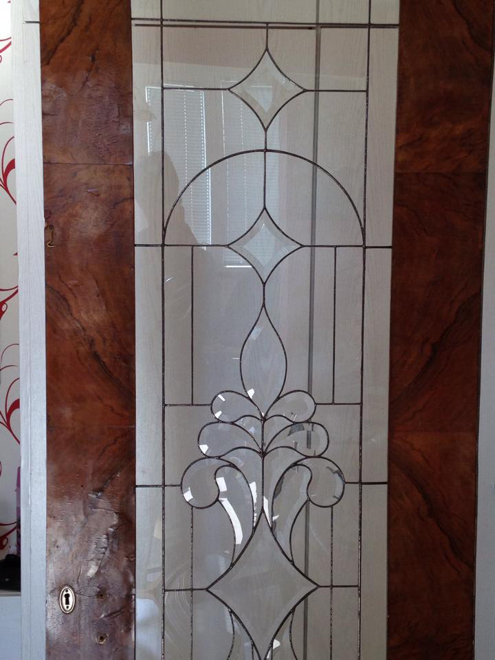 Door Model 322 — Royal Harmony stained glass detail
