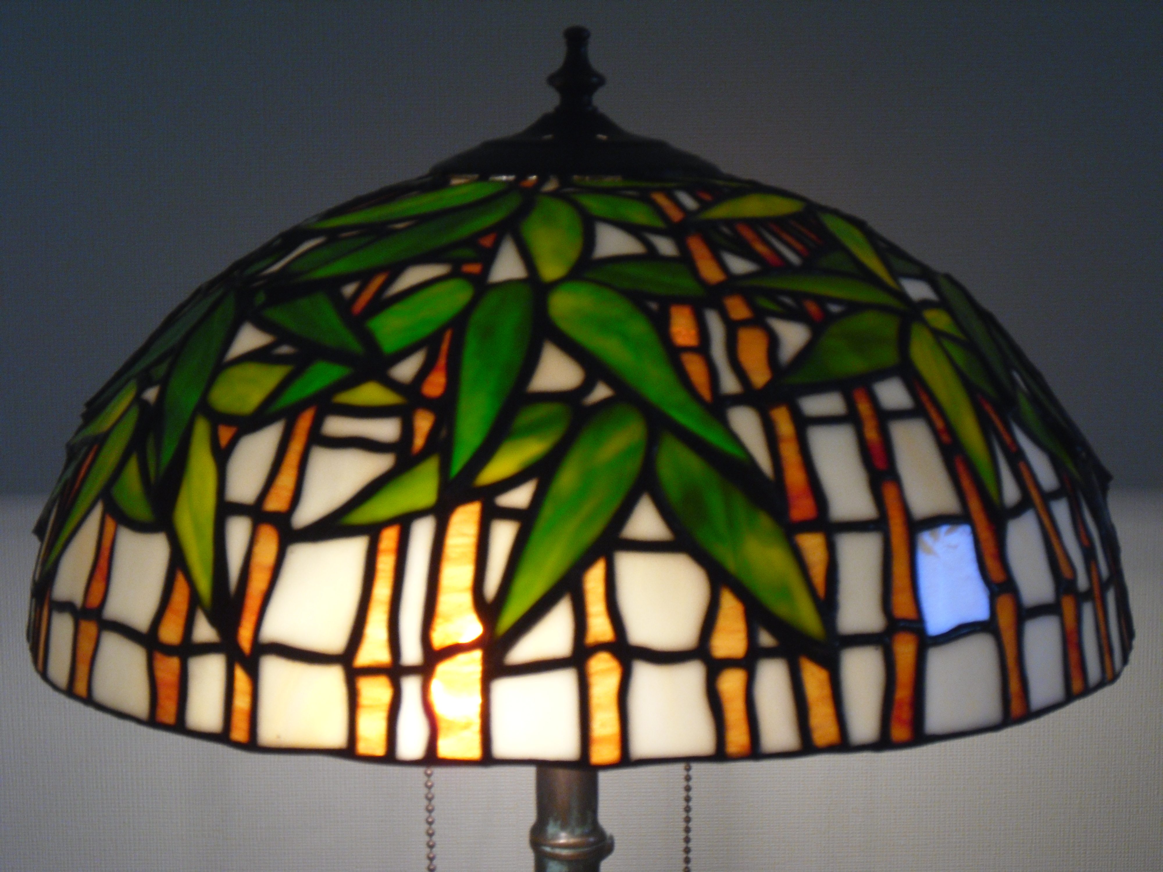 Handmade Tiffany stained glass lamp Model 407
