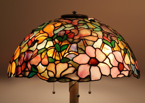 Handmade Tiffany stained glass lamp Model 439