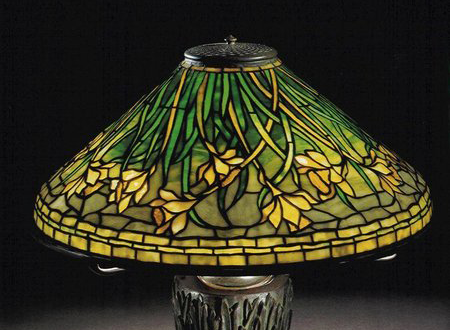 Handmade Tiffany stained glass lamp Model 447