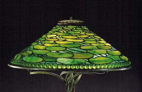 Handmade Tiffany stained glass lamp Model 450