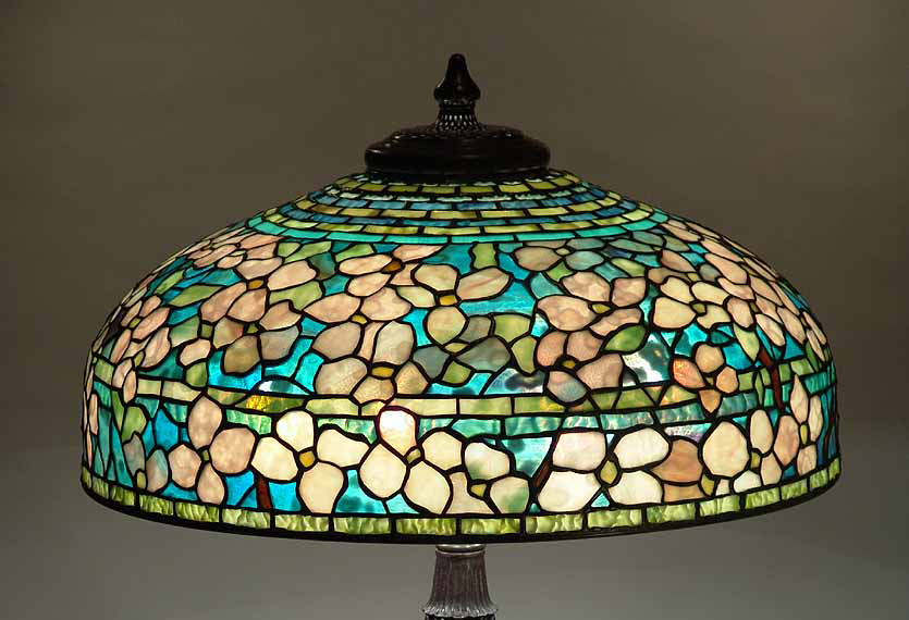 Handmade Tiffany stained glass lamp Model 460