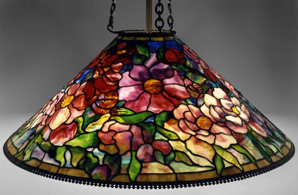 Handmade Tiffany stained glass lamp Model 477