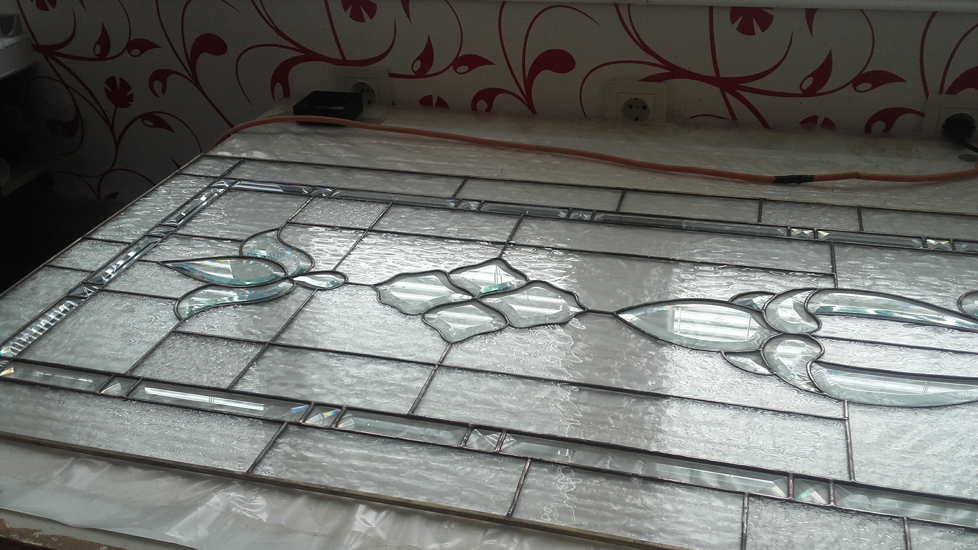 Window Model 606 — Silver Garden stained glass detail